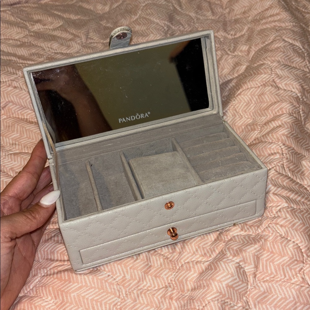Pandora Silver Quilted Jewelry Organizer box